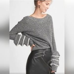 Express Gorgeous Sweater Top Size Small Beautiful Bell/Ruffle Sleeve Excellent✅️